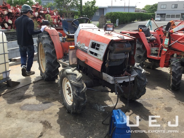 Tractor Kubota Gl27 トラクター Kubota Uej Co Ltd 福岡で重機 トラクター 買取はお任せください