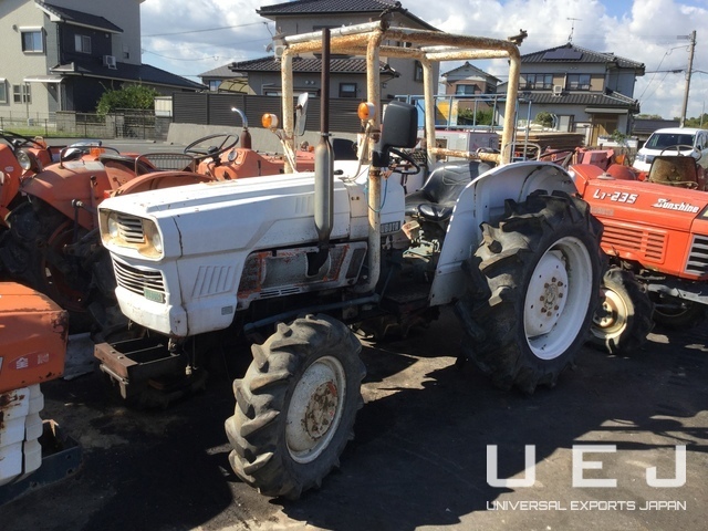 KUBOTA L3001 ( トラクター Kubota ) || UEJ Co. Ltd. || 福岡で重機・トラクター買取はお任せください