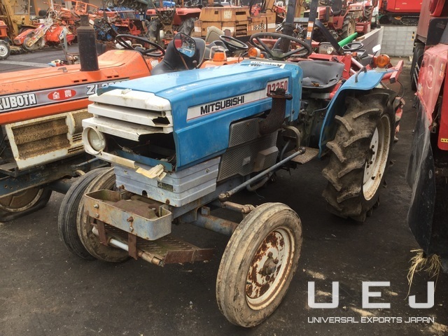 10089 TRACTOR MITSUBISHI D2350