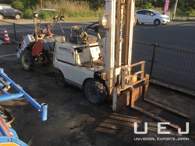 FORKLIFT TOYOTA FG7 ( フォークリフト ) || UEJ Co. Ltd. || 福岡で重機・トラクター買取はお任せください