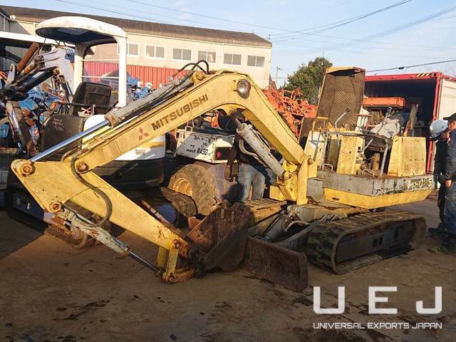  EXCAVATOR MITSUBISHI MS035