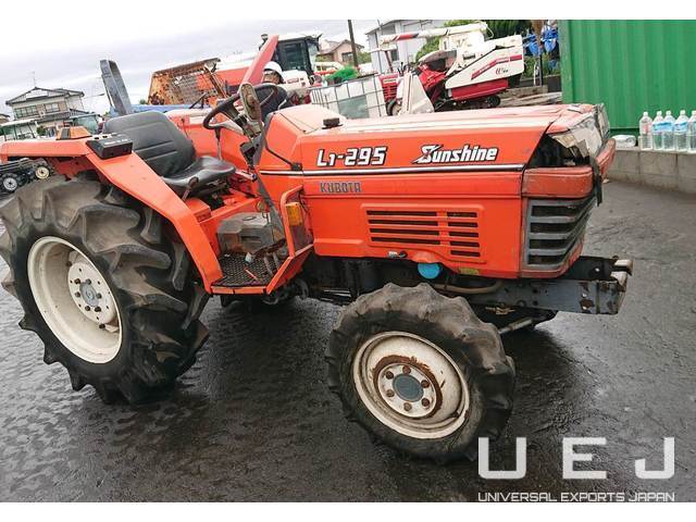 TRACTOR KIBOTA L1-295 ( トラクター Kubota ) || UEJ Co. Ltd. || 福岡で重機・トラクター 買取はお任せください